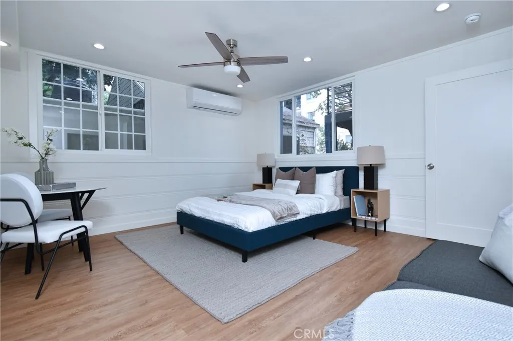 Studio City, California 91604, United States, 3 Bedrooms Bedrooms, ,4 BathroomsBathrooms,Residential,Pending,200922