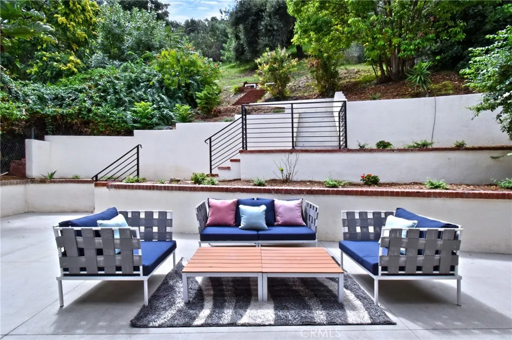 Studio City, California 91604, United States, 3 Bedrooms Bedrooms, ,4 BathroomsBathrooms,Residential,Pending,200922