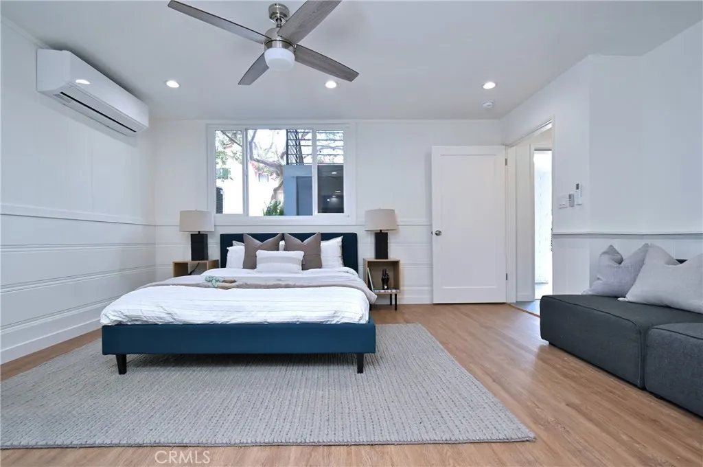 Studio City, California 91604, United States, 3 Bedrooms Bedrooms, ,4 BathroomsBathrooms,Residential,Pending,200922