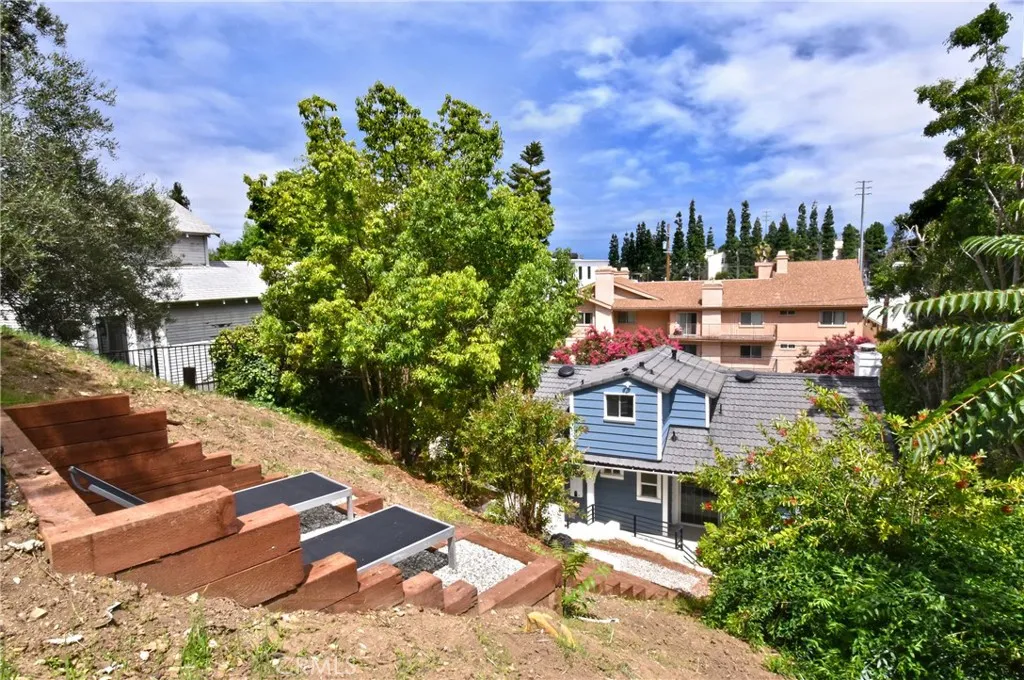 Studio City, California 91604, United States, 3 Bedrooms Bedrooms, ,4 BathroomsBathrooms,Residential,Pending,200922