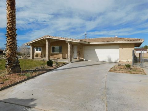 Photo of 16420 Malahat Rd, Apple Valley, CA 92307 (MLS # CV26061544)