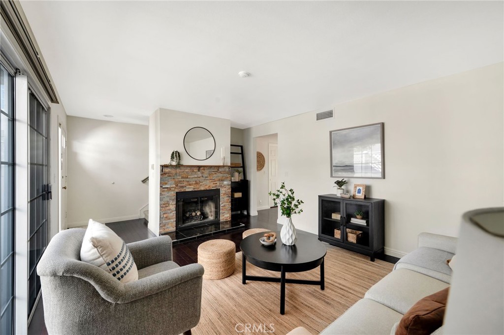 105 N Broadway E