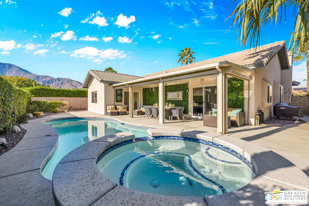 Flora Vista - Residential