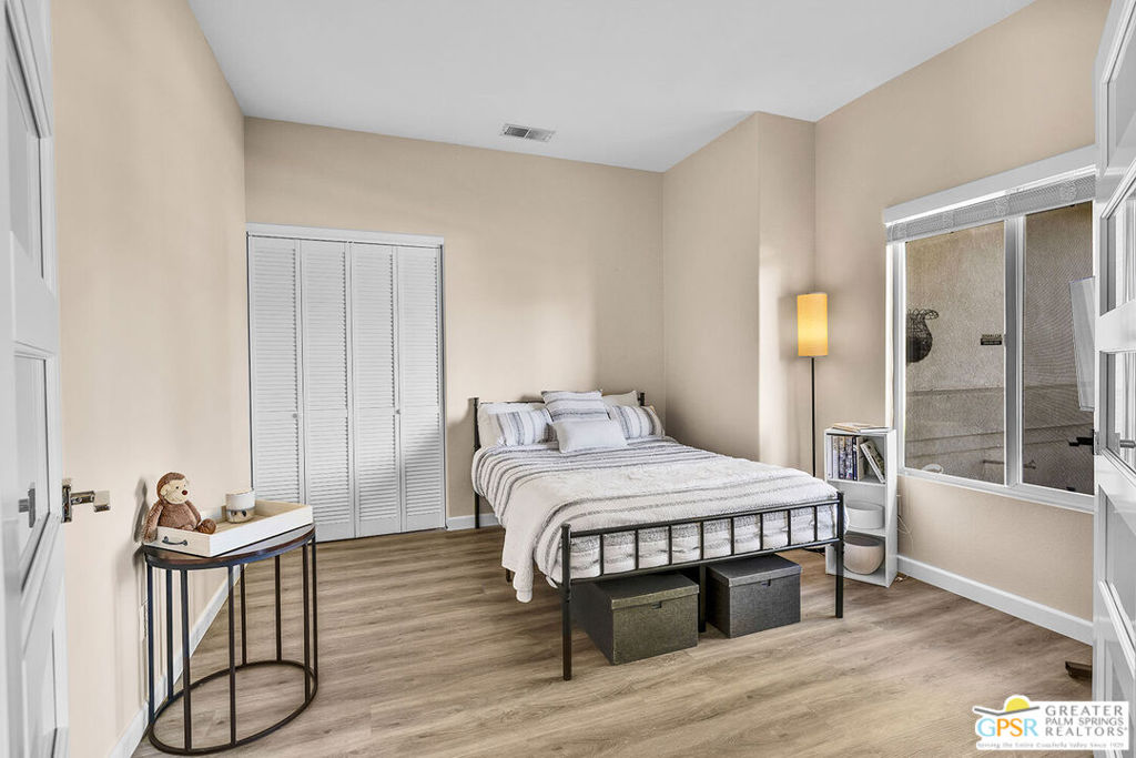 Flora Vista - Residential