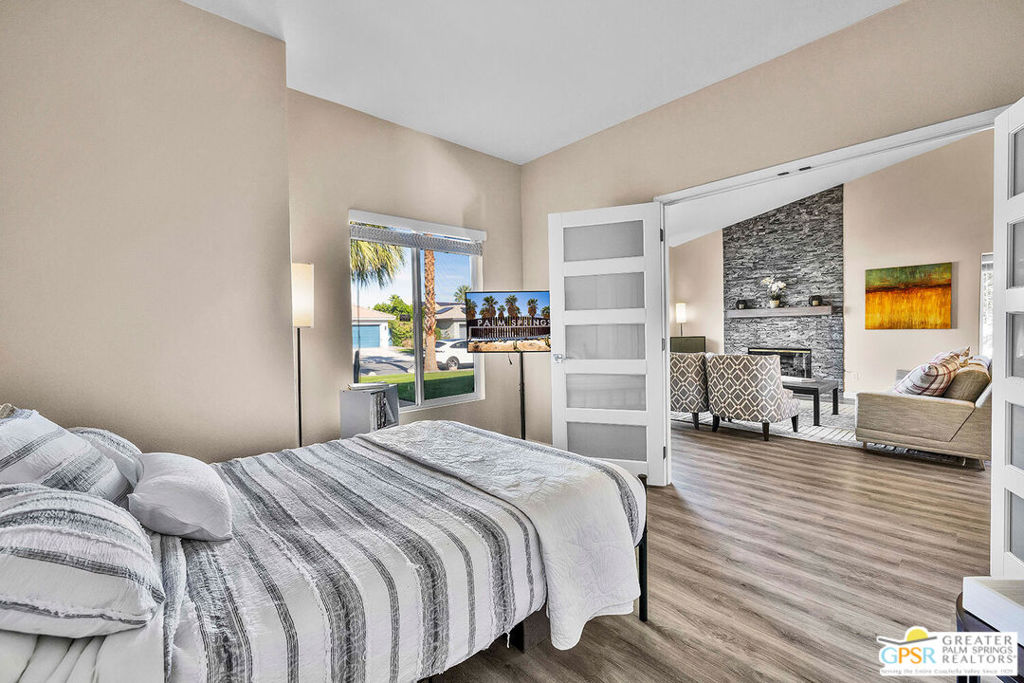 Flora Vista - Residential