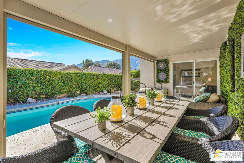 Flora Vista - Residential