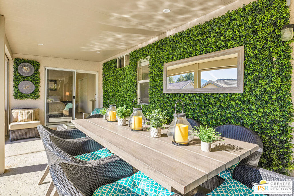 Flora Vista - Residential