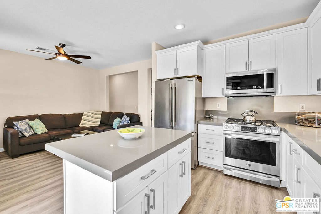 Flora Vista - Residential