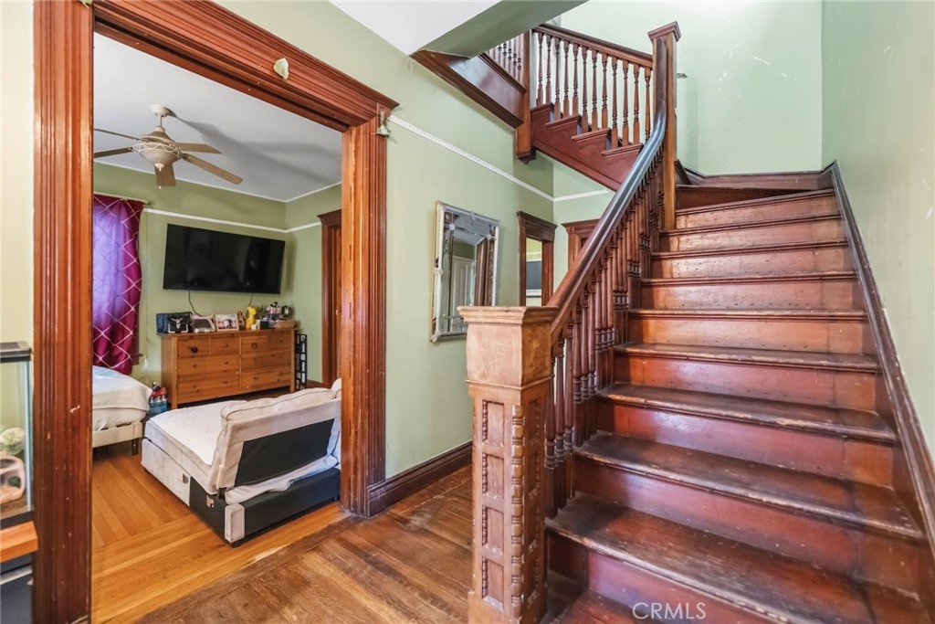 1545 Cambria