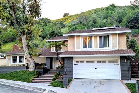 20224 Chapter Woodland Hills CA 91364