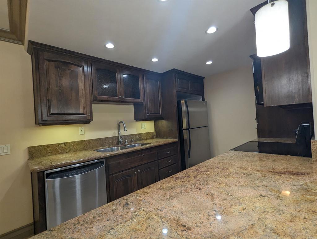 227 Woodland Parkway 163