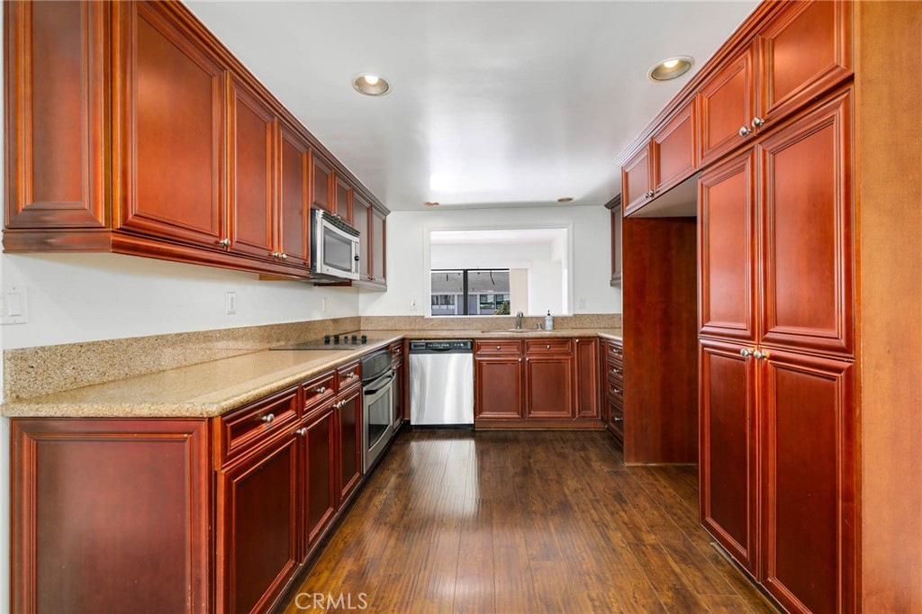 Newport Crest (NEWC) - Residential Lease