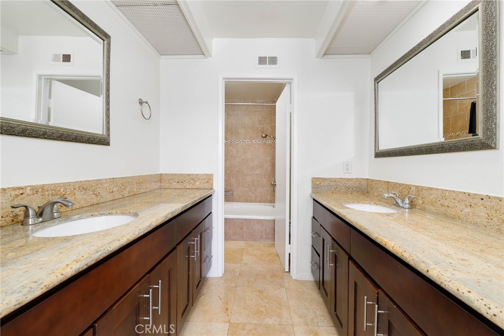 Newport Crest (NEWC) - Residential Lease