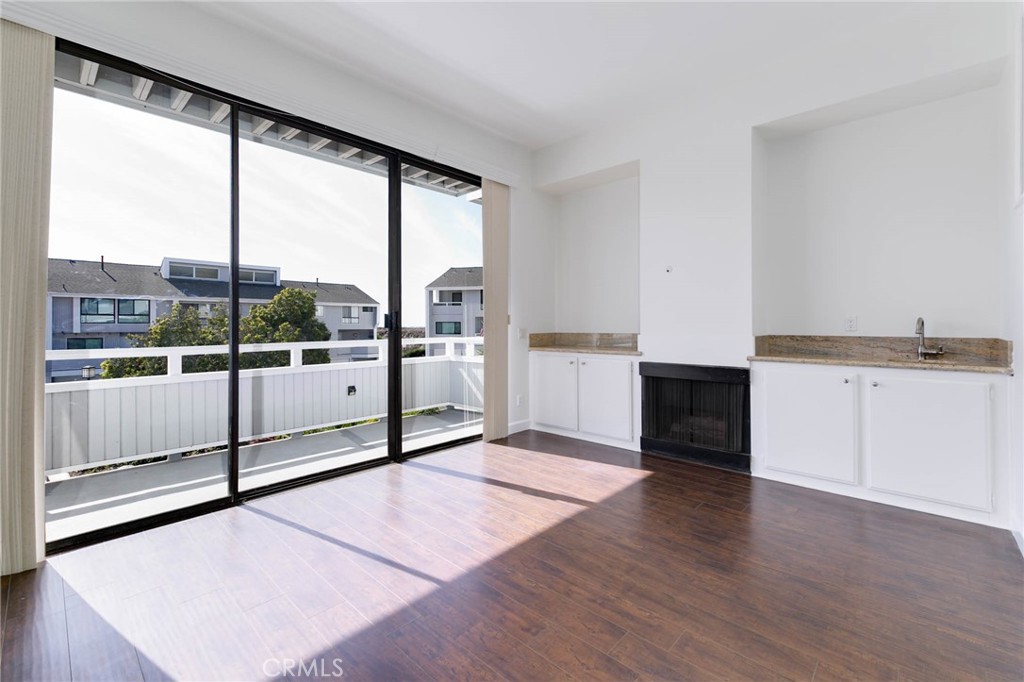 Newport Crest (NEWC) - Residential Lease