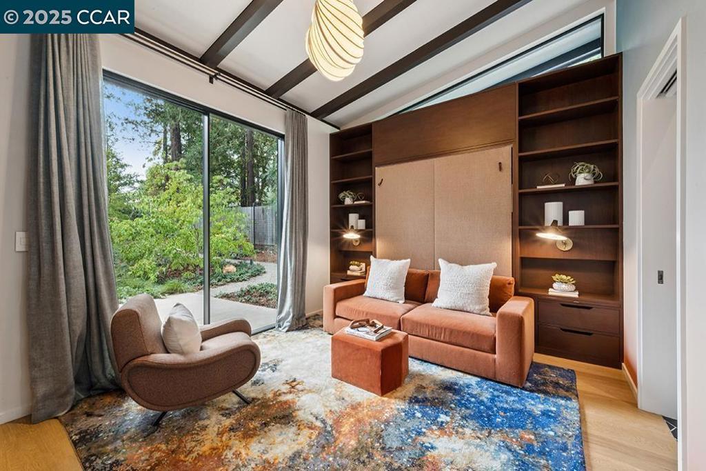 TRAILS AREA - Residential