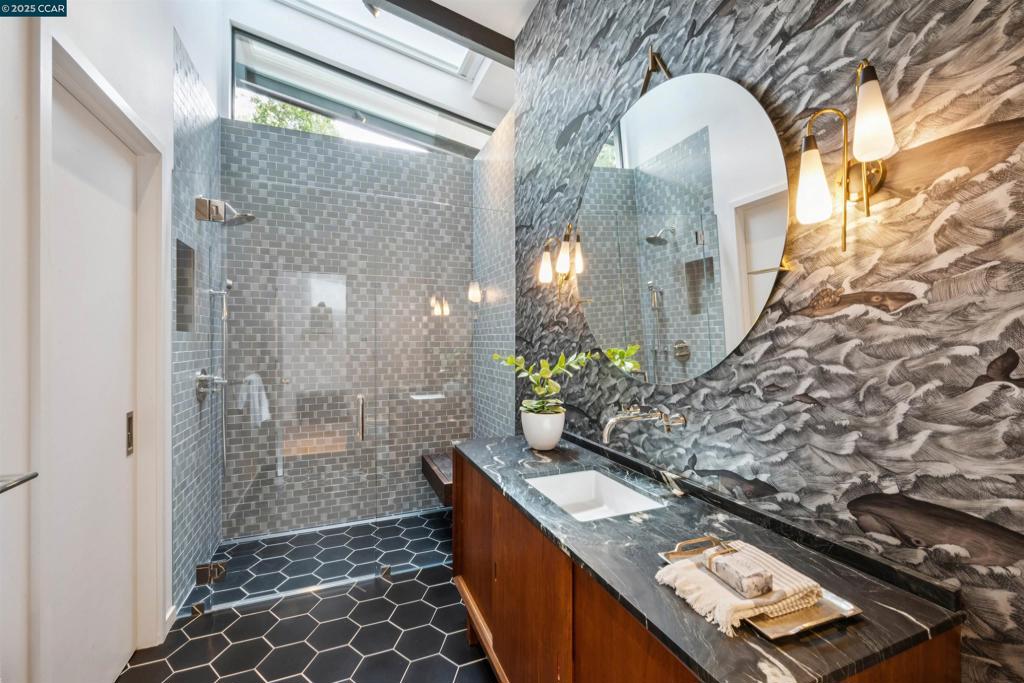 TRAILS AREA - Residential