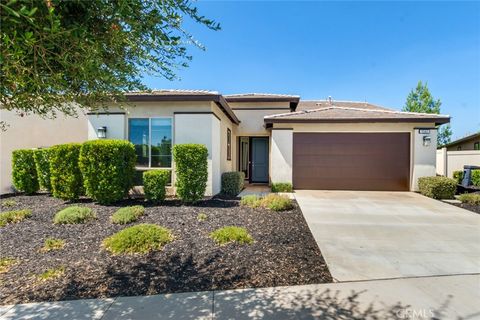 1561 Gardenview Trail Beaumont CA 92223