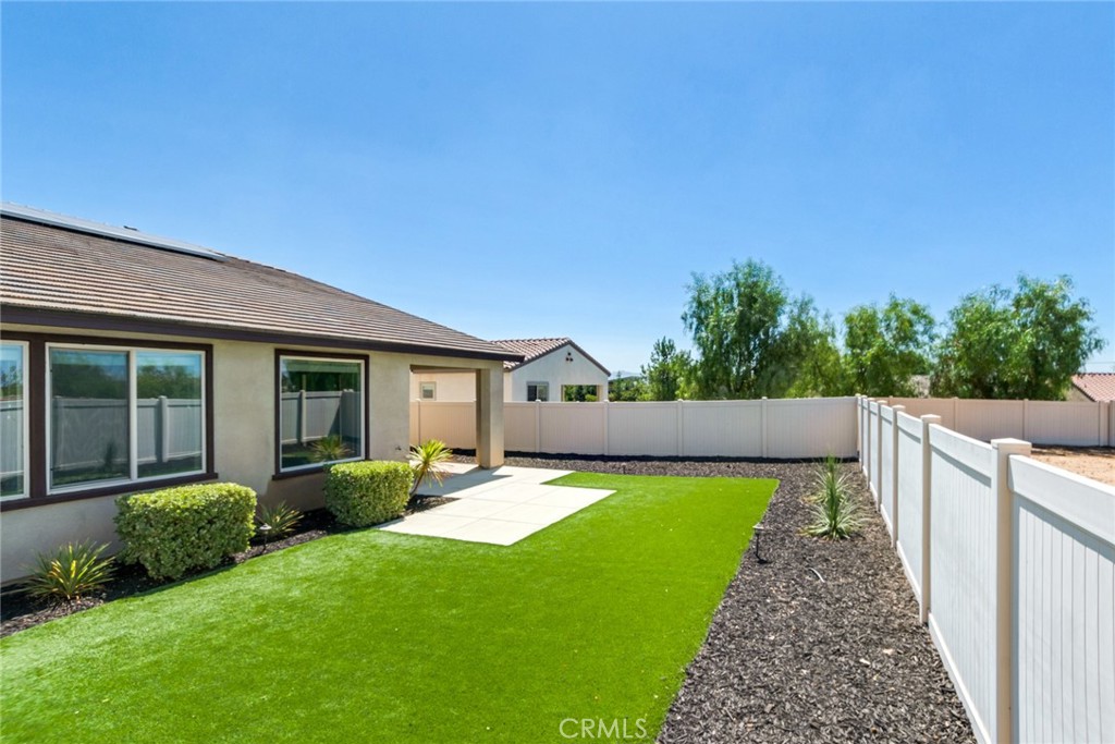 1561 Gardenview Trail