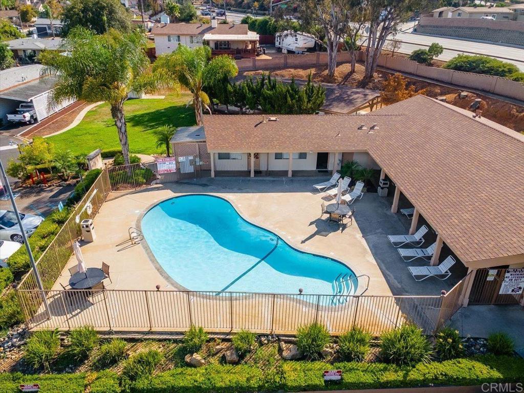 1575 W Valley Pkwy 2