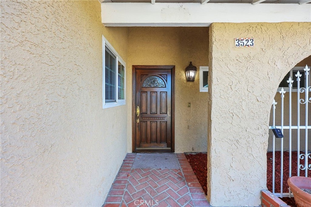 3523 S Flemington