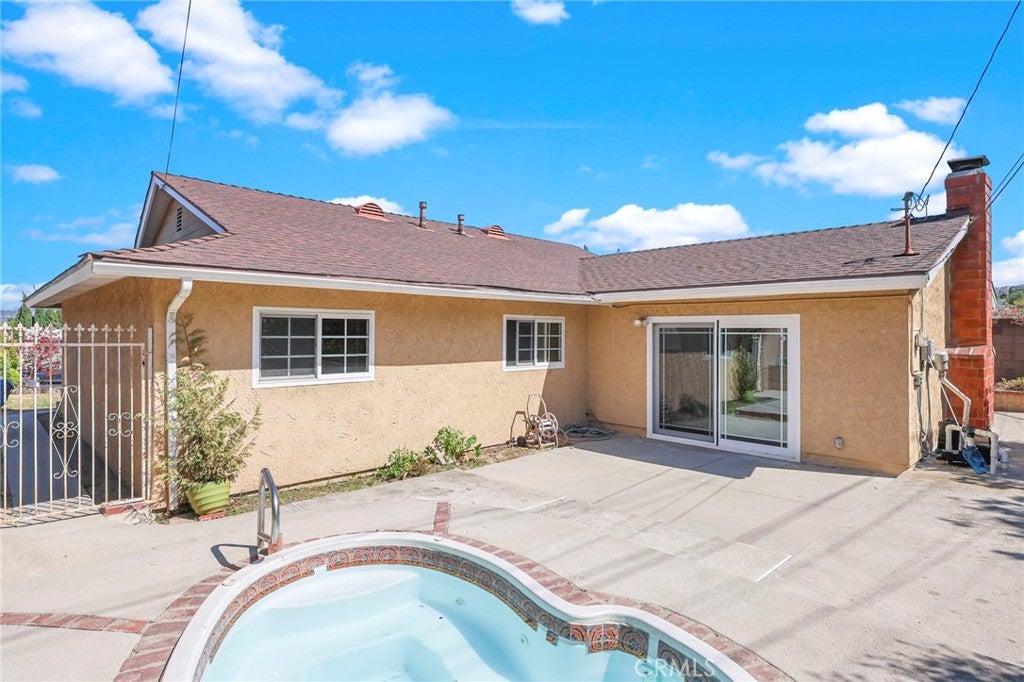 3523 S Flemington