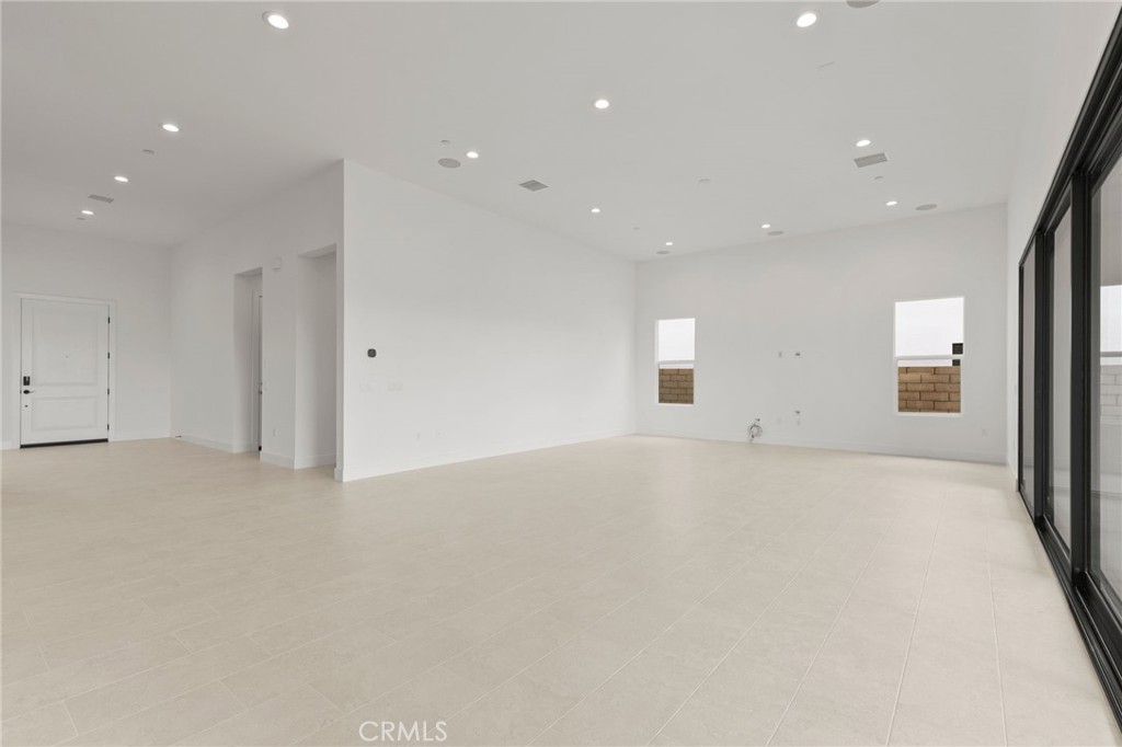 30035 N Avenida Sierra Madre