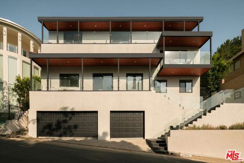 Photo of 3763 Prestwick Drive, Los Angeles, CA 90027 (MLS # 25610715) Photo of 3763 Prestwick Drive, Los Angeles, CA 90027 (MLS # 25610715)