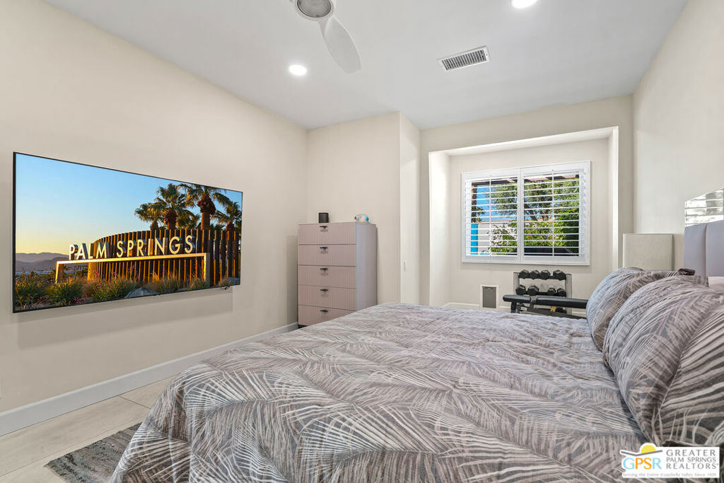 Palm Regency - Residential