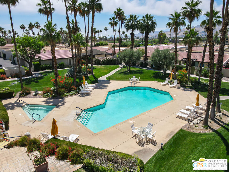 Palm Regency - Residential