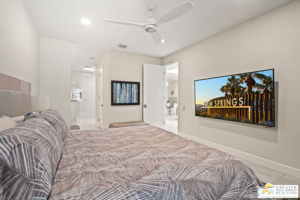 Palm Regency - Residential