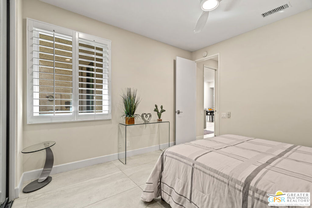 Palm Regency - Residential