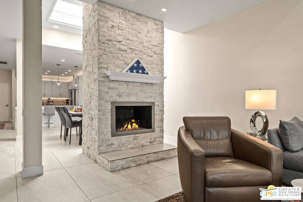 Palm Regency - Residential