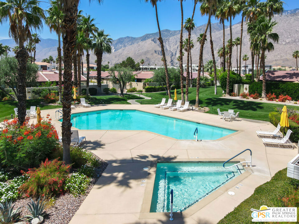 Palm Regency - Residential