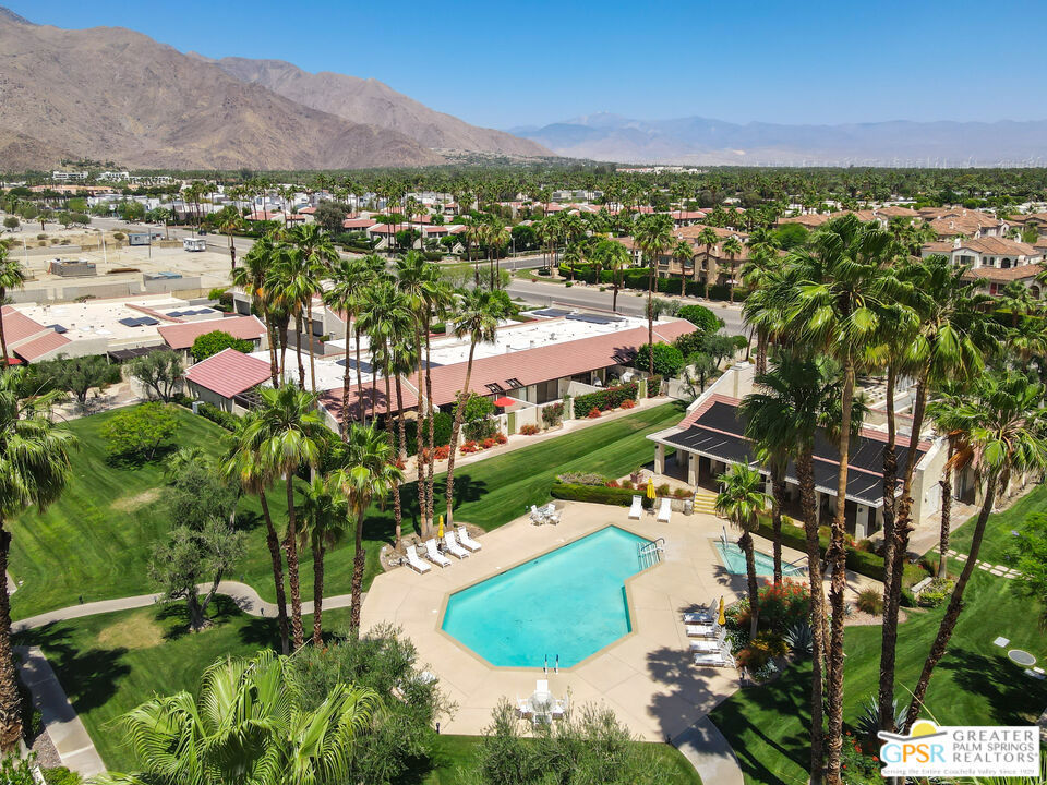 Palm Regency - Residential