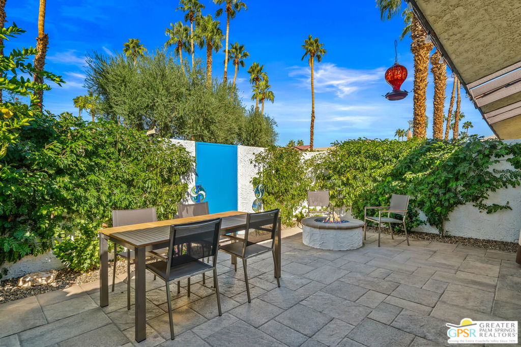 Palm Regency - Residential