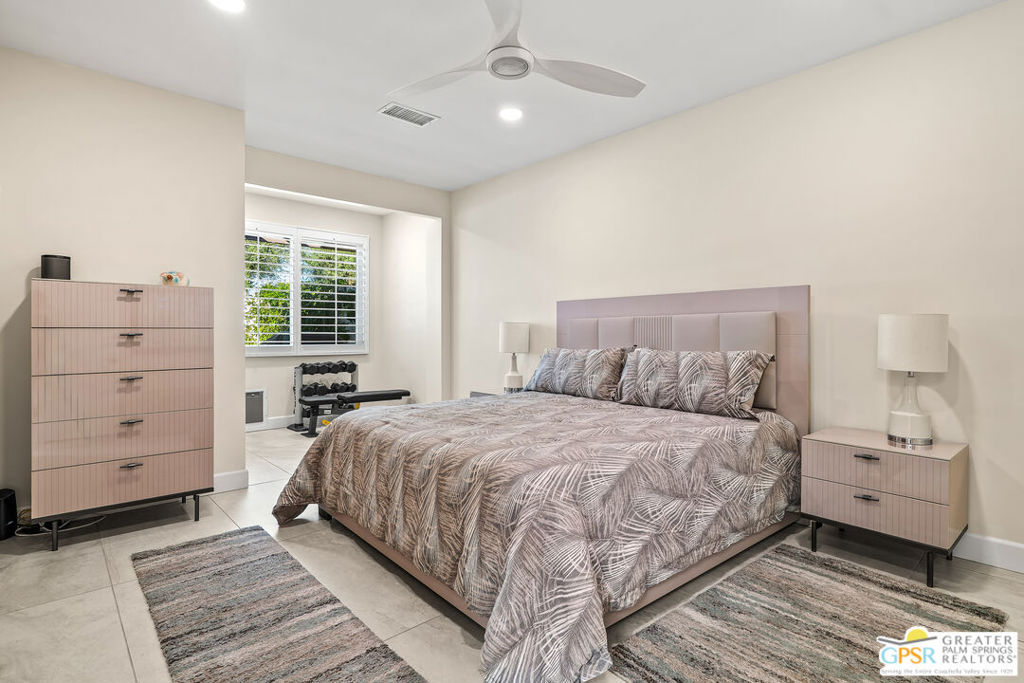 Palm Regency - Residential