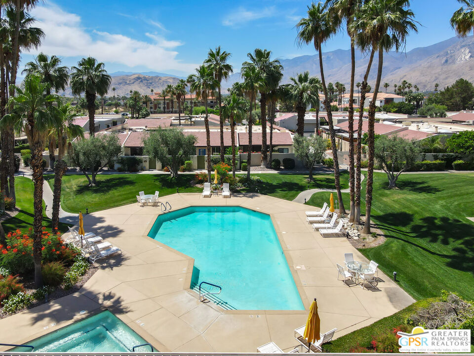 Palm Regency - Residential