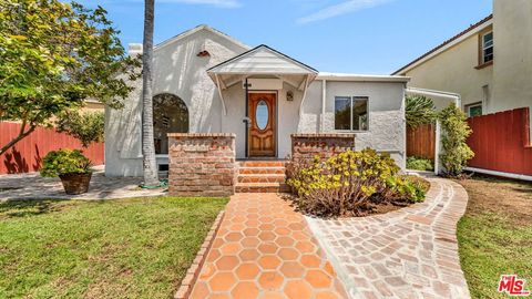 Photo of 1915 12th Street, Santa Monica, CA 90404 (MLS # 25575671)