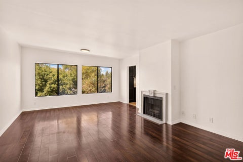 Photo of 3271 Sawtelle Boulevard #204, Los Angeles, CA 90066 (MLS # 26858287)