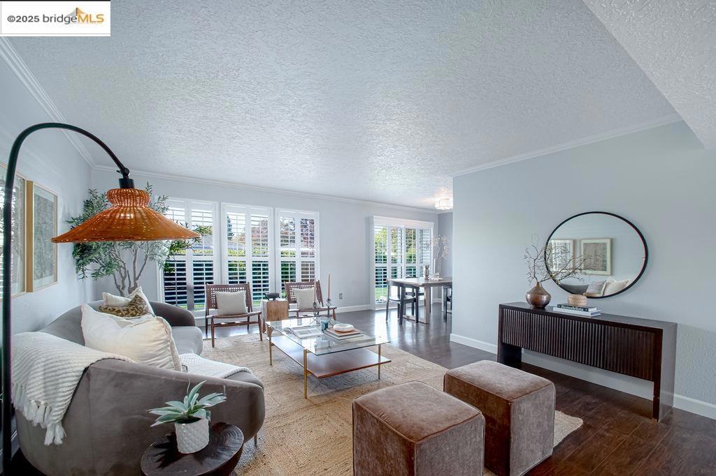 LAND PARK - Residential