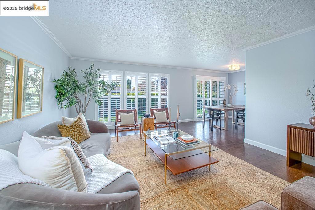 LAND PARK - Residential