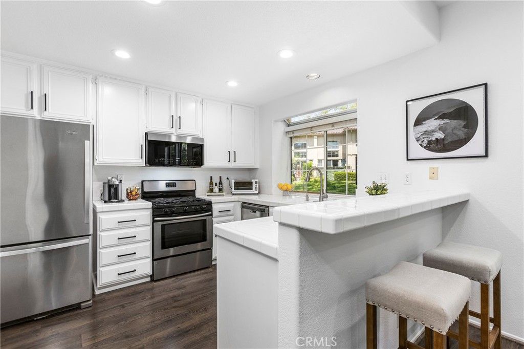 Photo of 64 Fulmar LN, Aliso Viejo, CA 92656 (MLS # OC26111502)