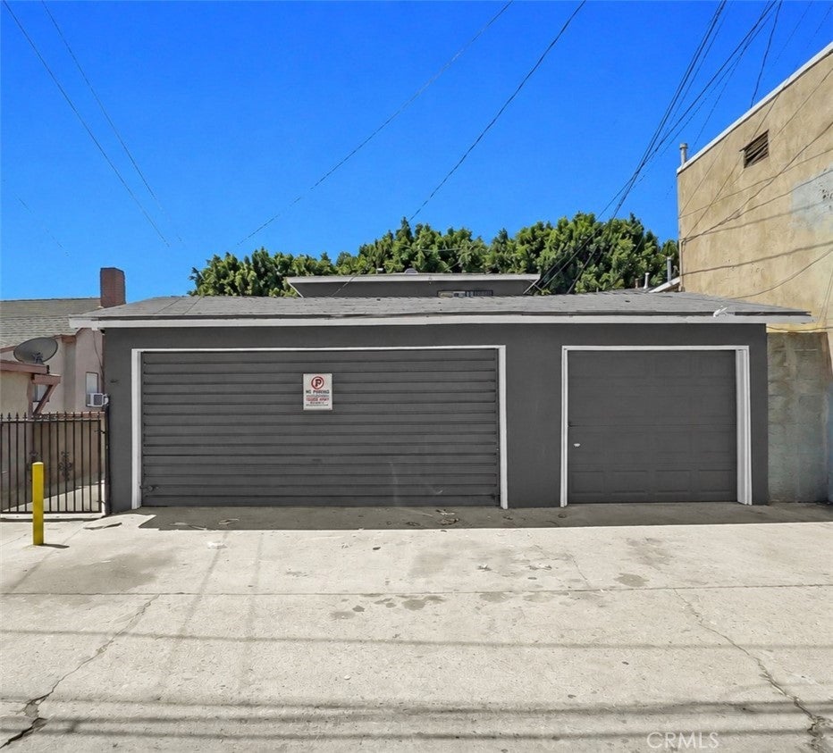 3249 E 4th Street