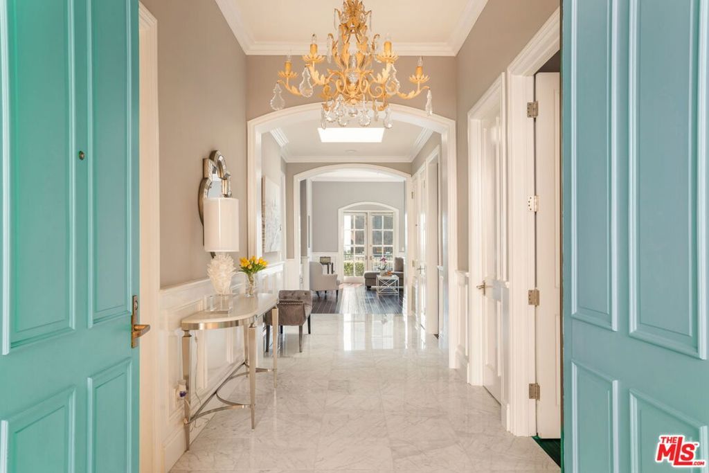 Photo of 11500 San Vicente Boulevard #522, Los Angeles, CA 90049 (MLS # 25601463)