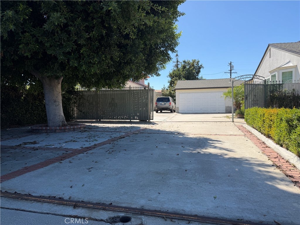 10512 Mildred