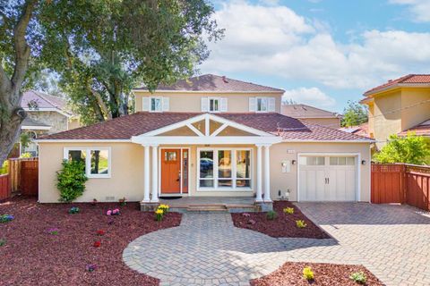 Photo of 10435 San Fernando Avenue, Cupertino, CA 95014 (MLS # ML82045322)