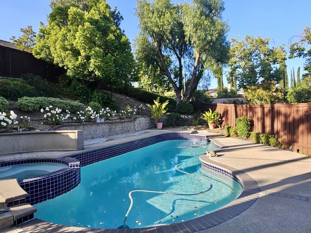 44028 Highlander Drive