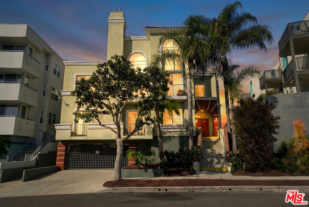 6925 Kittyhawk Avenue