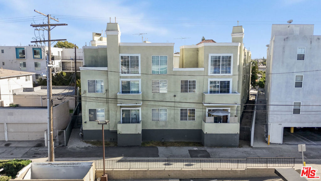 6925 Kittyhawk Avenue