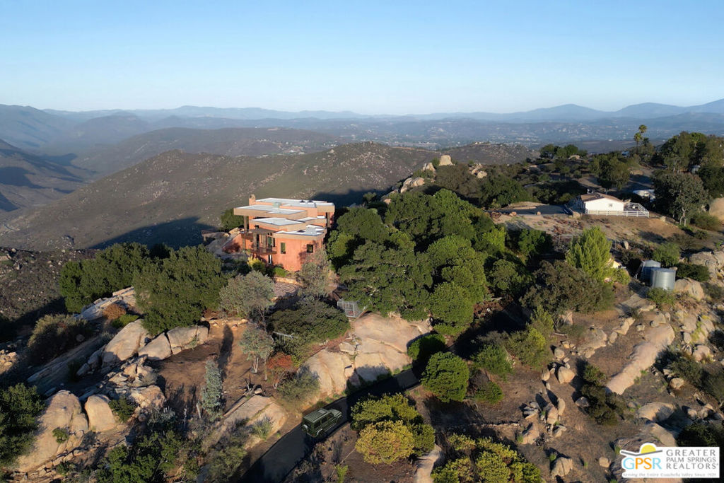 19210 Highland Hills Drive 10